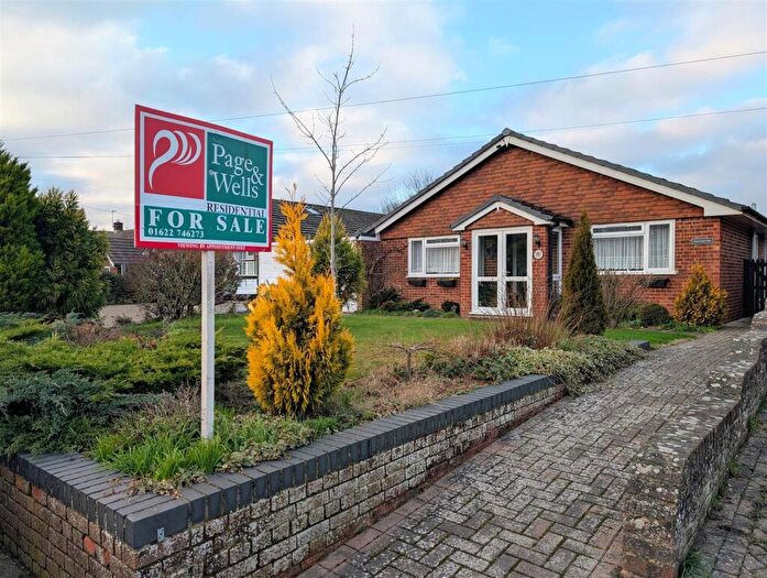 3 Bedroom Detached Bungalow For Sale In Amber Lane, Chart Sutton, ME17