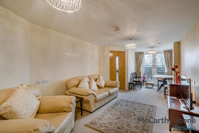 1 Bedroom Apartment For Sale In Balshaw Court Burlington Gardens Leyland, PR25