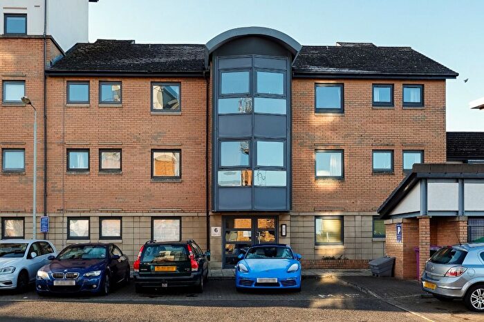 2 Bedroom Flat To Rent In Rennies Isle, The Shore, Edinburgh, EH6