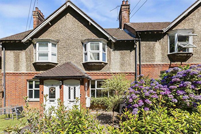 3 Bedroom Property For Sale In Holyoake Terrace, Sevenoaks, TN13
