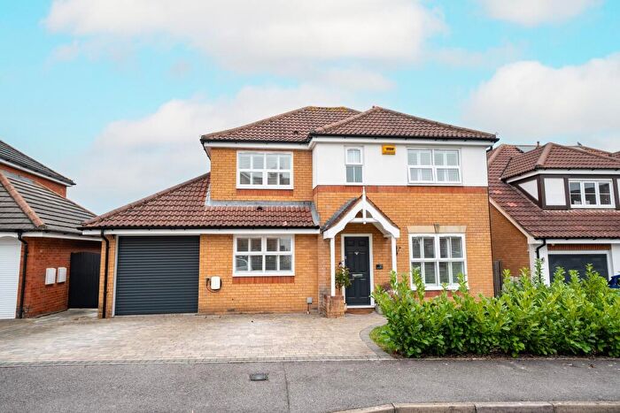 4 Bedroom Detached House For Sale In Beaumaris Close, Andover, SP10