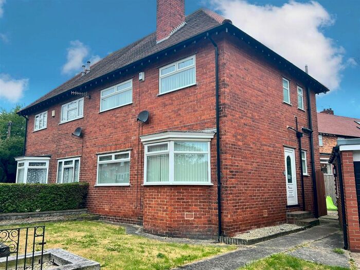 3 Bedroom Semi Detached House For Sale In Maple Drive, Scarborough, YO12