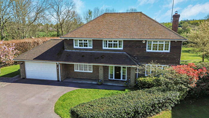 5 Bedroom Detached House For Sale In Tannery Close, Slinfold, Horsham, RH13