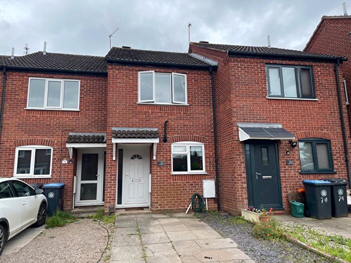 2 Bedroom Property To Rent In Manston Drive, Warwick, CV35