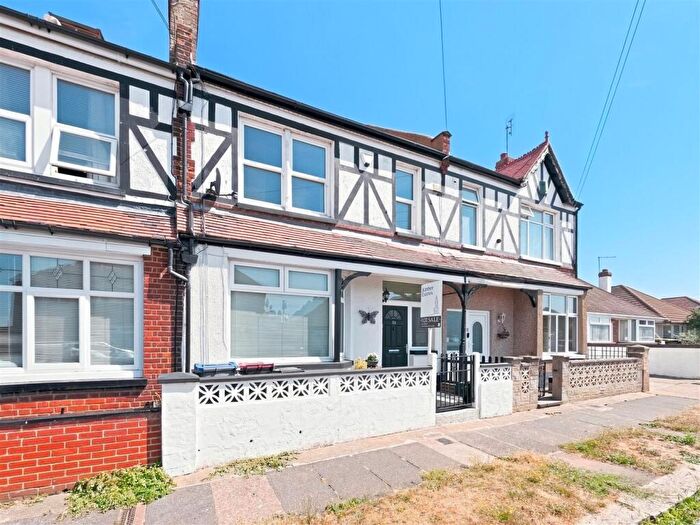 2 Bedroom House For Sale In Sandown Drive, Herne Bay, CT6