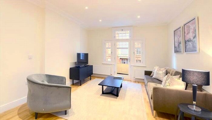 3 Bedroom Flat To Rent In Hamlet Gardens, Hammersmith, London, W6