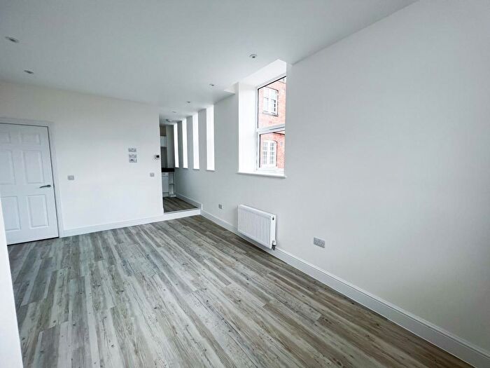 Studio To Rent In Lowgate, Hull, HU1