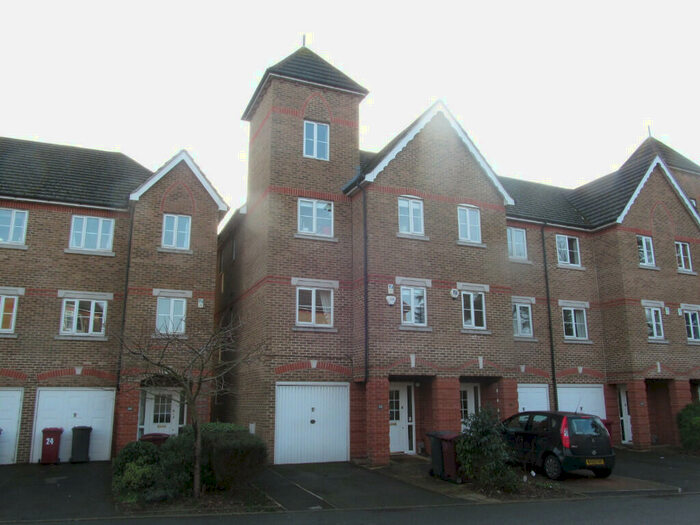 5 Bedroom Detached House To Rent In Cintra Close, Reading, Berkshire, RG2