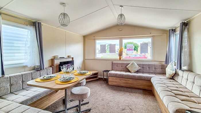 3 Bedroom Mobile/park Home For Sale In Tosside, Skipton, BD23