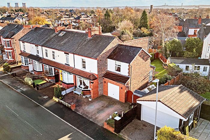 4 Bedroom Semi-Detached House For Sale In Pit Lane, Widnes, WA8