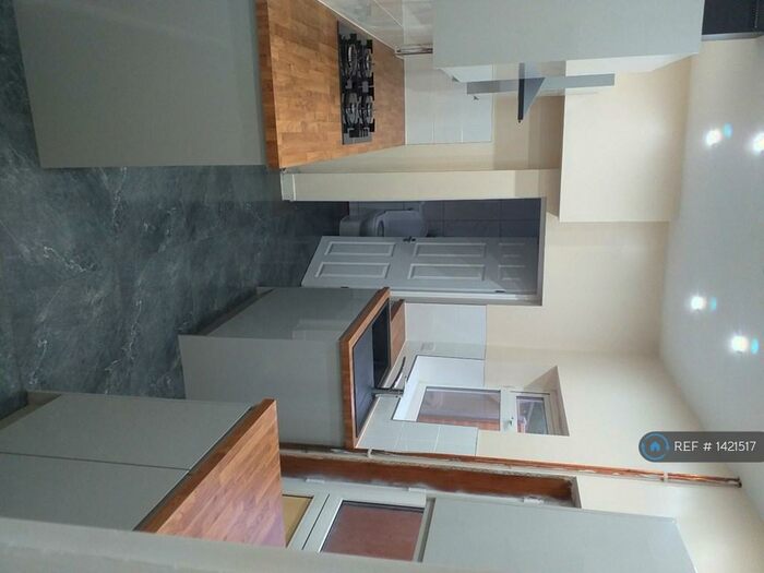 3 Bedroom Terraced House To Rent In Westbury Road, Nuneaton, CV10