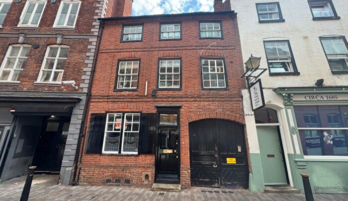 3 Bedroom Terraced House For Sale In Guildhall Lane, Leicester, LE1