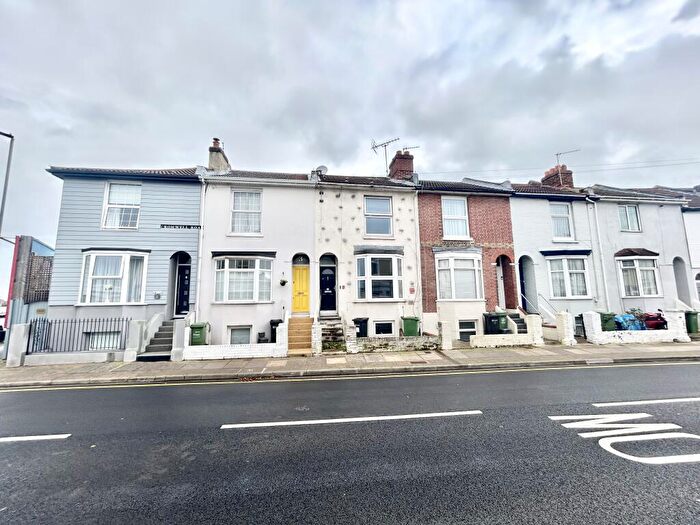 4 Bedroom House To Rent In Cromwell Road, Southsea, PO4