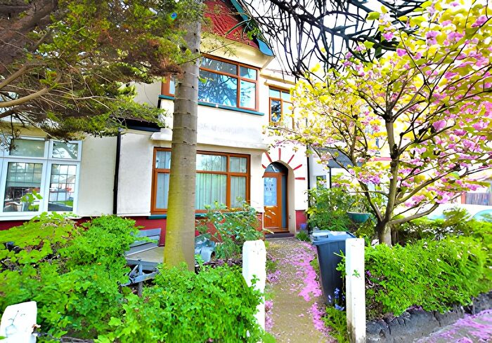 3 Bedroom Terraced House To Rent In Morrab Gardens, Ilford, IG3