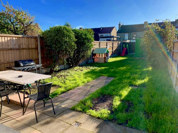 1 Bedroom Flat To Rent In Brentwood Road, Romford, RM1