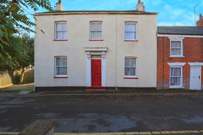 3 Bedroom Semi-Detached House For Sale In Cross Street, Holbeach, Spalding, PE12