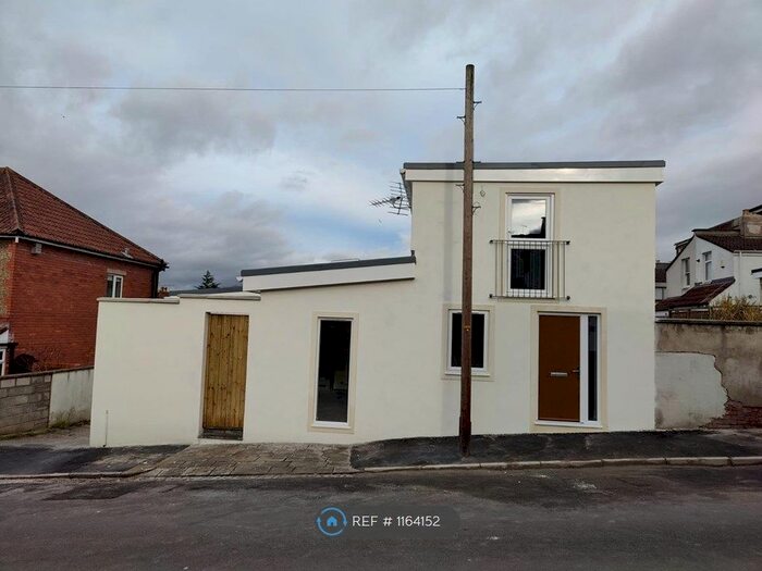 2 Bedroom Detached House To Rent In Runswick Road, Brislington, BS4