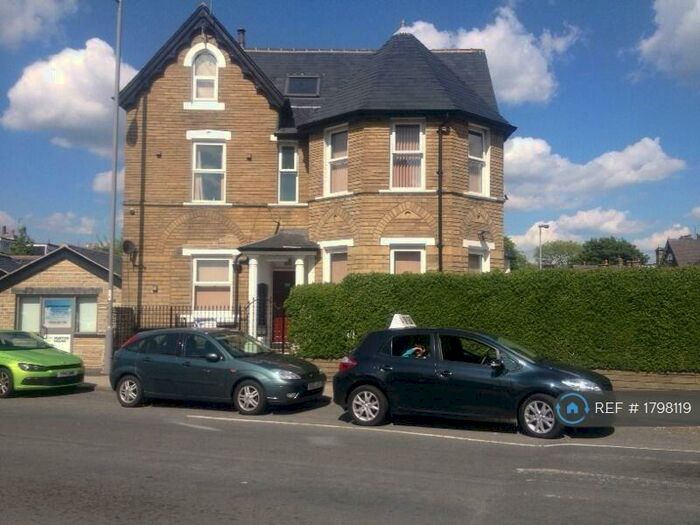 Studio To Rent In Laisteridge Lane, Bradford, BD7