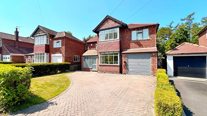 4 Bedroom Detached House For Sale In Brookfield Avenue, Poynton, SK12