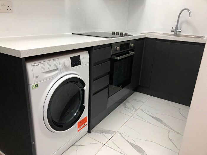 1 Bedroom Studio To Rent In London Road, Croydon, Surrey, CR0