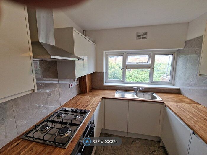 3 Bedroom Maisonette To Rent In Viscount Road, Stanwell, Staines-Upon-Thames, TW19