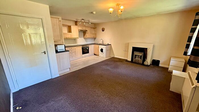 2 Bedroom Flat To Rent In Yardley Wood Road, Birmingham, B14