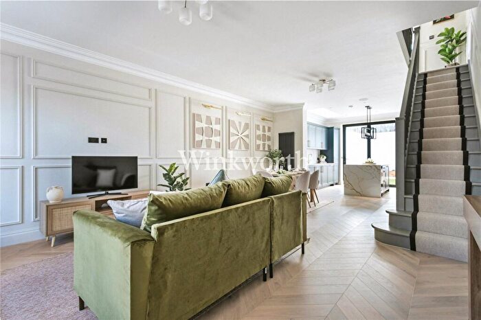 3 Bedroom Terraced House For Sale In Antill Road, London, N15