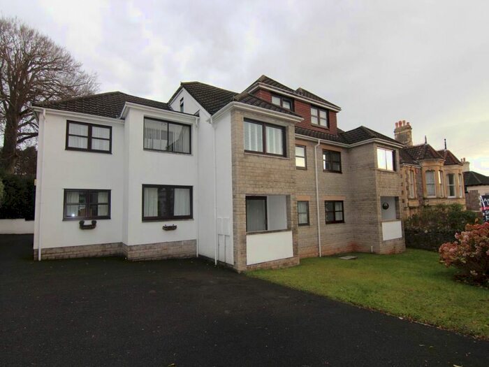 2 Bedroom Flat To Rent In Hill Road, Weston-Super-Mare, North Somerset BS23