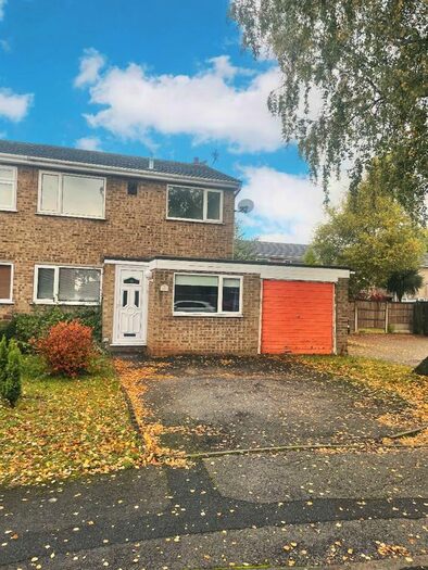 3 Bedroom Semi-Detached House To Rent In Woodlands Farm Close, Hucknall, Nottingham, NG15