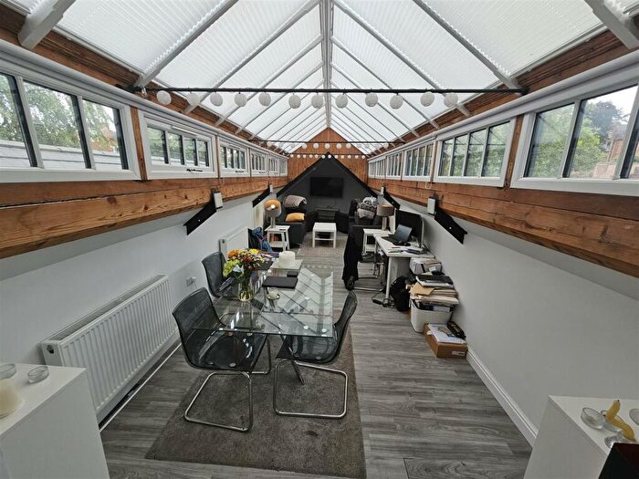 1 Bedroom Flat To Rent In Woodborough Road, Nottingham, NG3