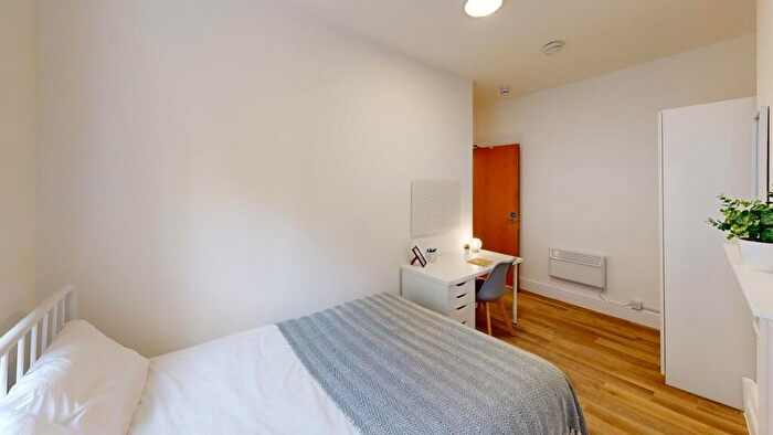 4 Bedroom Flat To Rent In Flat, , St Nicholas Street, BS1
