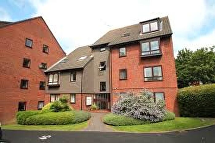 2 Bedroom Flat To Rent In Humphrey Middlemore Drive, Birmingham, B17