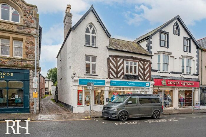 1 Bedroom Maisonette To Rent In Castle Street, Conwy (Town), Conwy (County Of), LL32