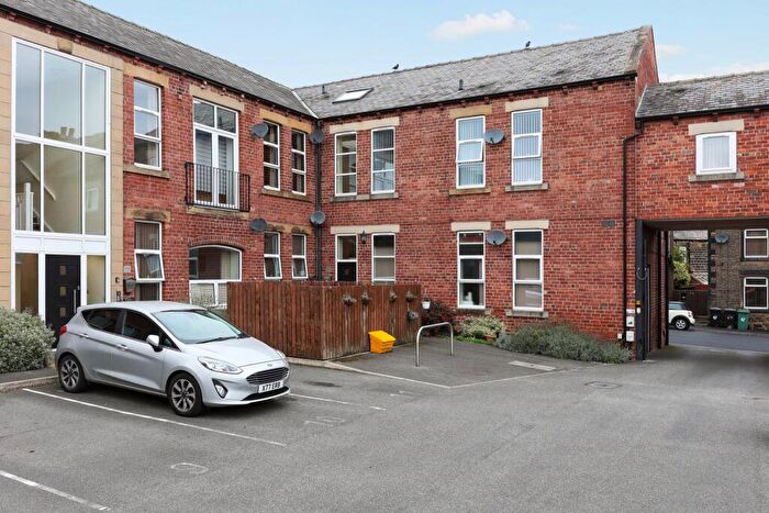 1 Bedroom Apartment For Sale In Peel Street, Morley, LS27