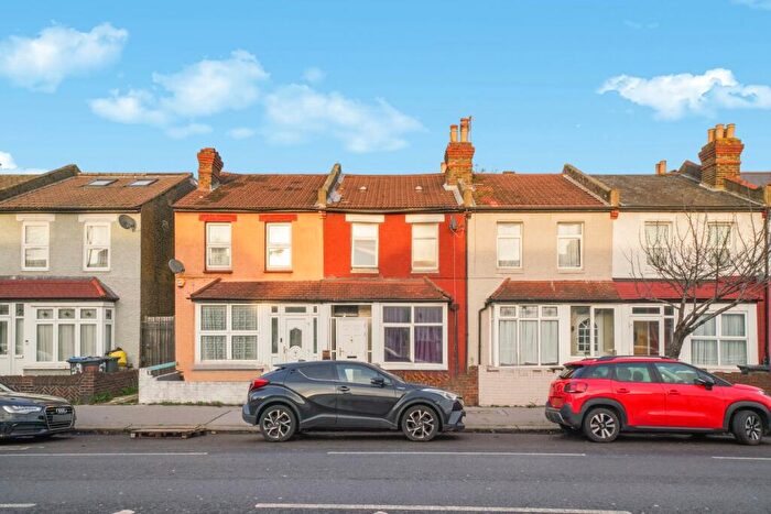 4 Bedroom Terraced House For Sale In Mitcham Road, Croydon, CR0