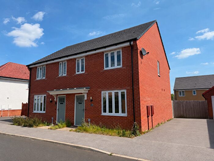 3 Bedroom Semi-Detached House For Sale In Barwick Avenue, Bury St. Edmunds, Suffolk, IP32