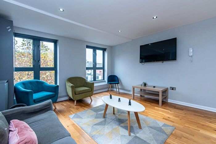 6 Bedroom Flat To Rent In Malin Hill, Nottingham, Nottinghamshire, NG1