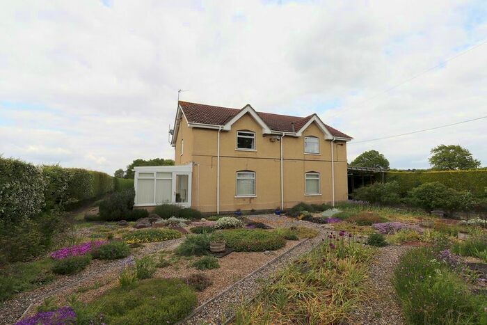 5 Bedroom Detached House For Sale In Access Road To Twigmoor Hall, Holme, DN16