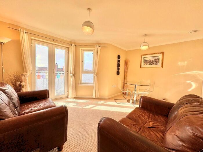 2 Bedroom Flat To Rent In Bulldale Place, Yoker, Glasgow, G14