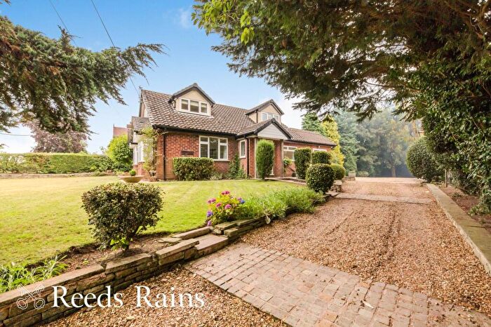 3 Bedroom Bungalow To Rent In Dark Lane, Gawsworth, Macclesfield, Cheshire, SK11