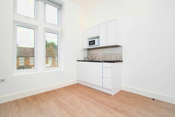 Studio To Rent In Cann Hall Road, London, E11