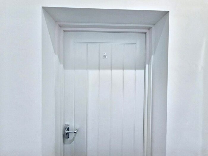 Studio To Rent In Westoe Road, ., South Shields, Tyne And Wear, NE33