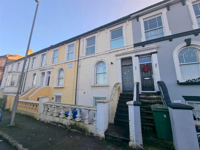 1 Bedroom Flat To Rent In Marine Parade, Sheerness, ME12