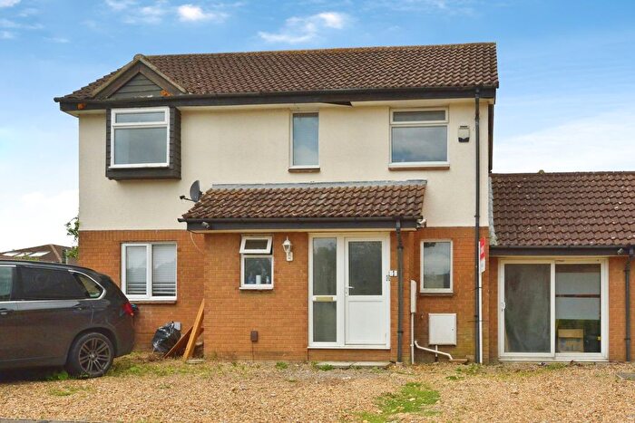 4 Bedroom Detached House For Sale In Radman Grove, Greenleys, Milton Keynes, Buckinghamshire, MK12
