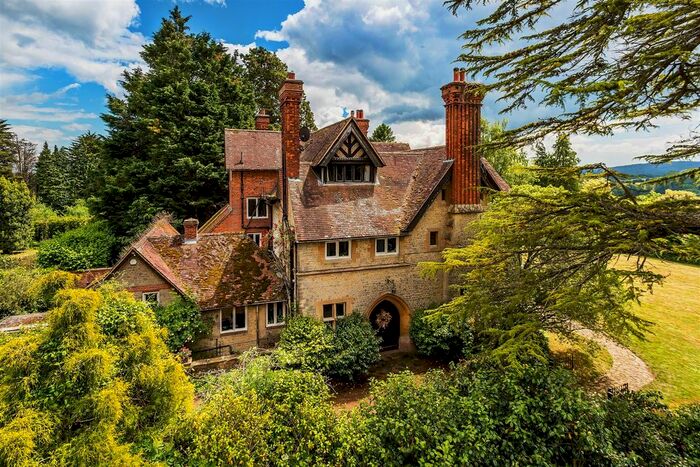 8 Bedroom Detached House For Sale In Haslingbourne Lane, Petworth, GU28