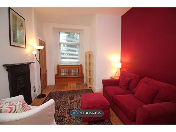 1 Bedroom Flat To Rent In Logie Green Road, Edinburgh, EH7