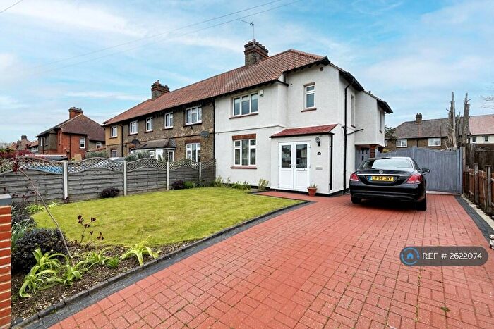 3 Bedroom End Of Terrace House To Rent In Philippa Gardens, London, SE9