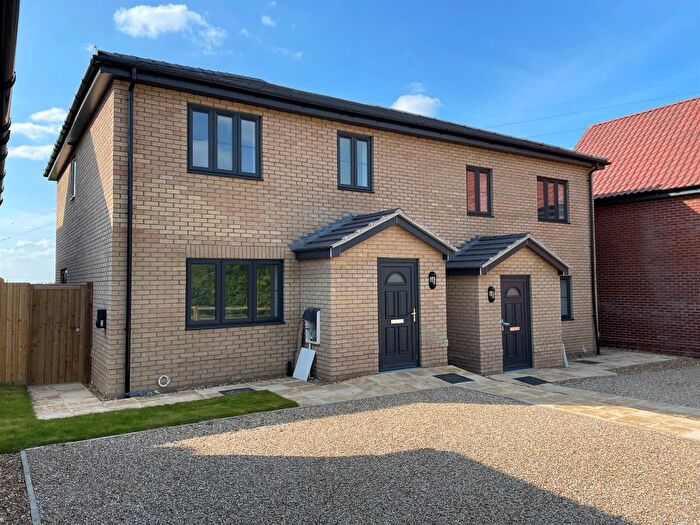 3 Bedroom Semi-Detached House For Sale In Mulberry Close, Garboldisham, Diss, IP22