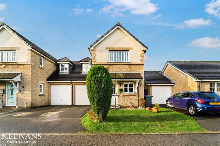 3 Bedroom Semi Detached House For Sale In Chapman Court, Barnoldswick, BB18