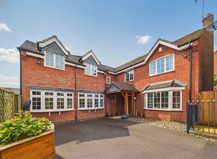 5 Bedroom Detached House For Sale In Erringtons Close, Oadby, LE2